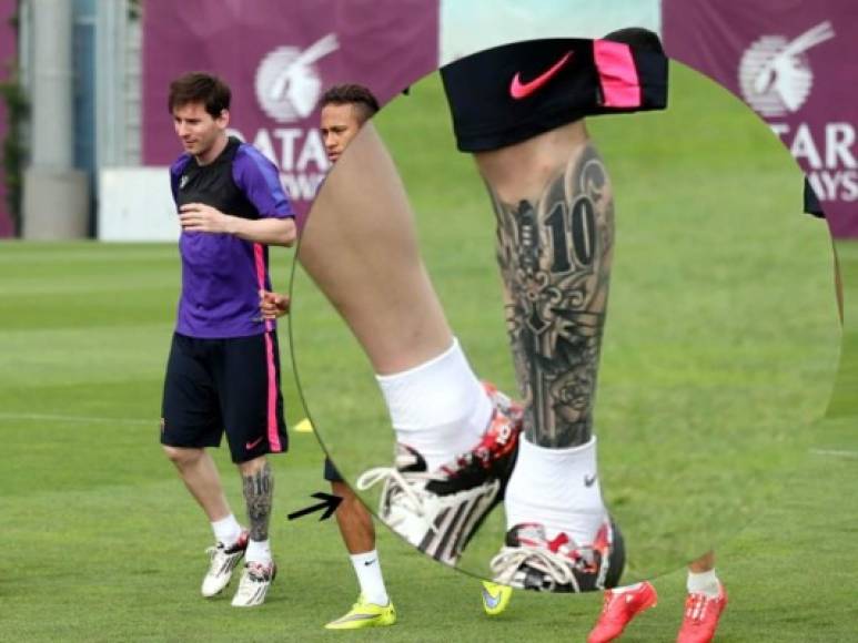 Messi también tiene tatuado el número de camiseta que usa en el Barcelona y en la Selección de Argentina.