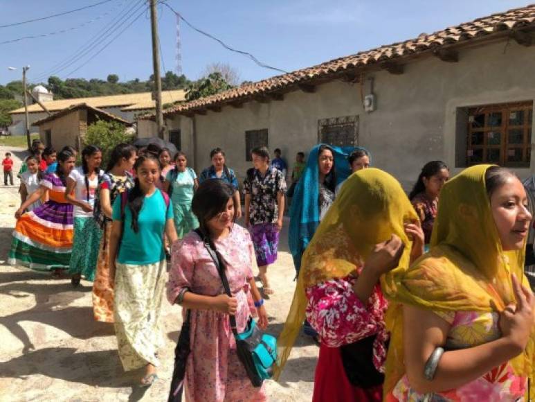 Para conmemorar la valentía y el coraje del también llamado 'Señor de la Sierra', escuelas y colegios del país realizan diversas actividades en su honor.