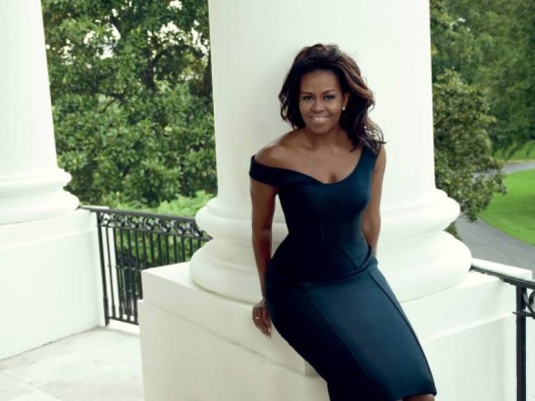 Michelle Obama se convirtió en la primera mujer afroamericana en enfundarse el traje de primera dama y a lo largo de los 8 años cultivó un legado enfocado en la educación de las niñas en EUA y en el mundo así como en la salud de los menores estadounidenses.