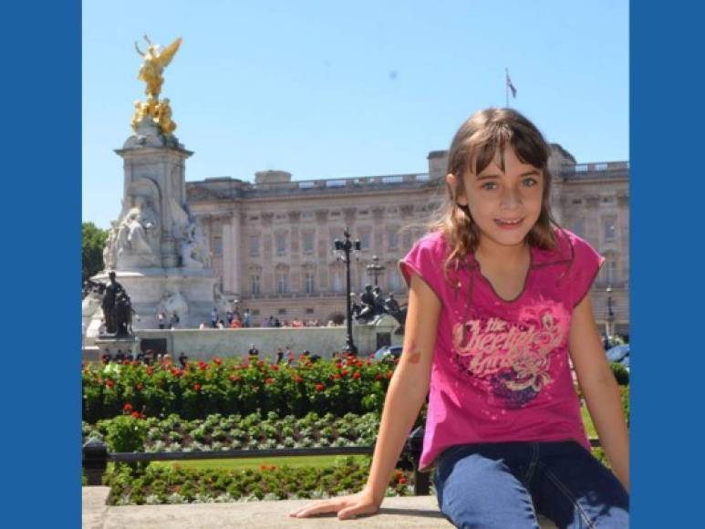 'Maya pasa viendo las fotos de sus padres, ella los tiene muy presentes', declaró la madre de la fallecida actriz.