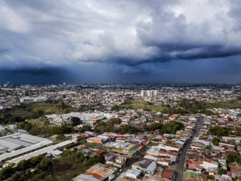 Costa Rica:<br/><br/>Uno de los países menos afectados del continente ya permite actividades de creación, laborales y próximamente educativas.