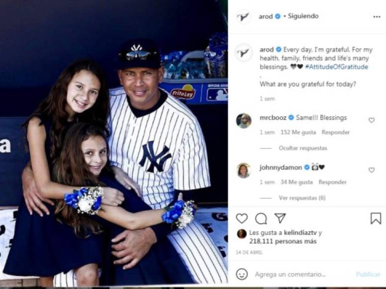 Alex publicó en su cuenta de Instagram una imagen con la leyenda 'Hogar dulce hogar', así como fotos de él y Ella que decían: 'Mi pequeña niña tiene 13 años ... ¿A dónde va el tiempo?'. A-Rod tiene dos hijas, Ella y Natasha, de 16 años, con su ex esposa Cynthia Scurtis.