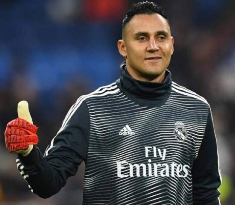 'Me veo muchos años aquí. Siempre voy a luchar, el futuro nadie lo sabe pero vivo el presente, que es el Real Madrid y seguiré dándolo todo', así de contundente ha sido Keylor Navas al hablar de su futuro. El tico decidió seguir en Real Madrid y renovó hasta el 2021.