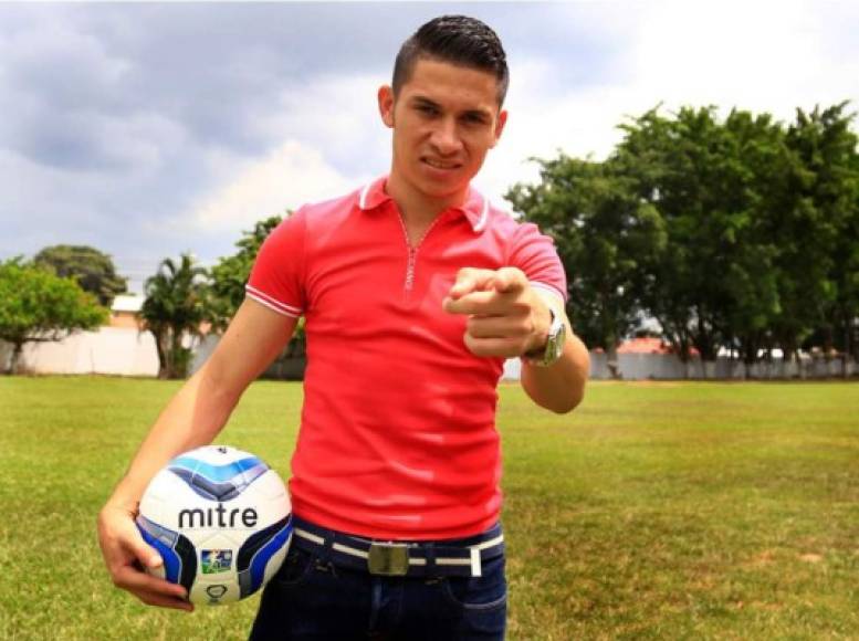 Tras ser dado de baja en Marathón, Jairo Puerto que se coronó campeón con Honduras en la Copa Centroamericana, todo indica que será fichado por el Honduras Progreso.