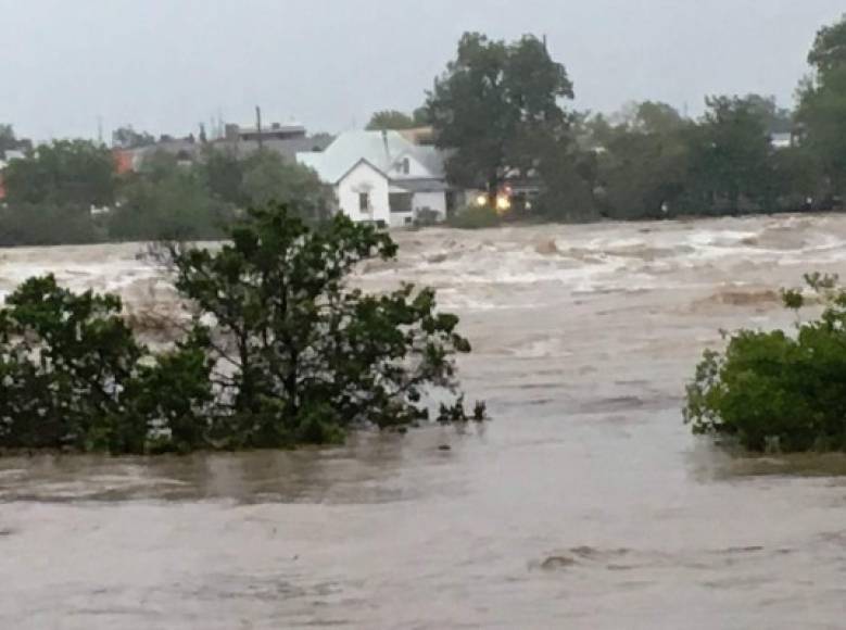 Las autoridades emitieron una alerta de inundaciones rápidas en el noroeste de Austin.