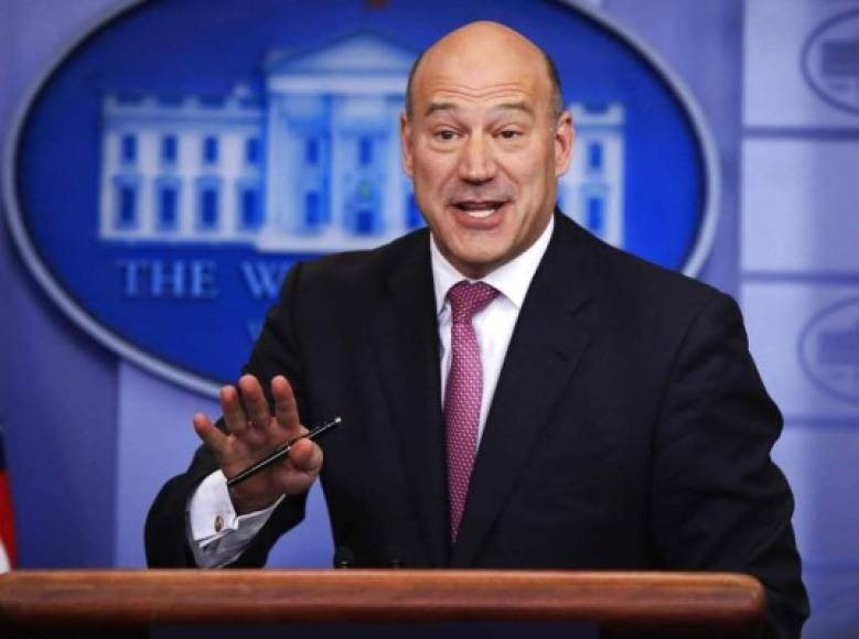 Gary Cohn: expresidente de Goldman Sachs y firme defensor del libre comercio, dimitió el 8 de marzo como principal asesor económico de la Casa Blanca debido a sus diferencias con Trump sobre la imposición de aranceles a la importación de acero y aluminio.