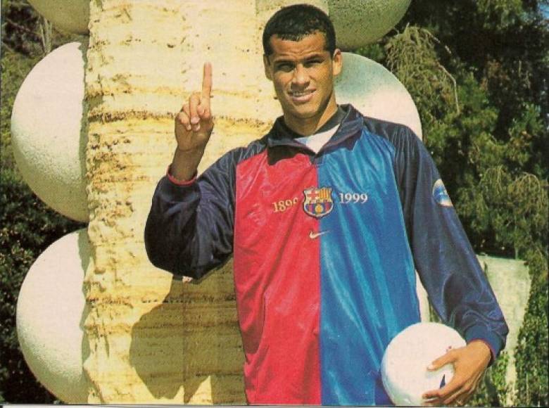 El histórico Rivaldo fue uno de esos casos que dijo 'no' al Real Madrid. El brasileño fue traspasado del Deportivo La Coruña al Barcelona en la temporada 96-97 el 15 de agosto de 1997, último día para inscribir jugadores en la Champions League.