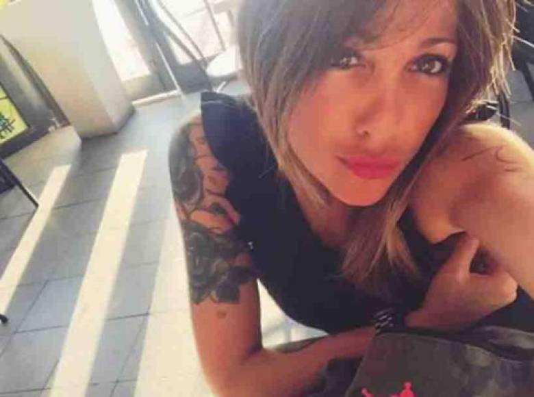 Ella es Francesca Costa, quien se ha hecho viral en las últimas horas en las redes sociales luego de que su hijo, un destacado futbolista, le pidió que ya no subiera fotos tan sensuales en sus redes sociales.