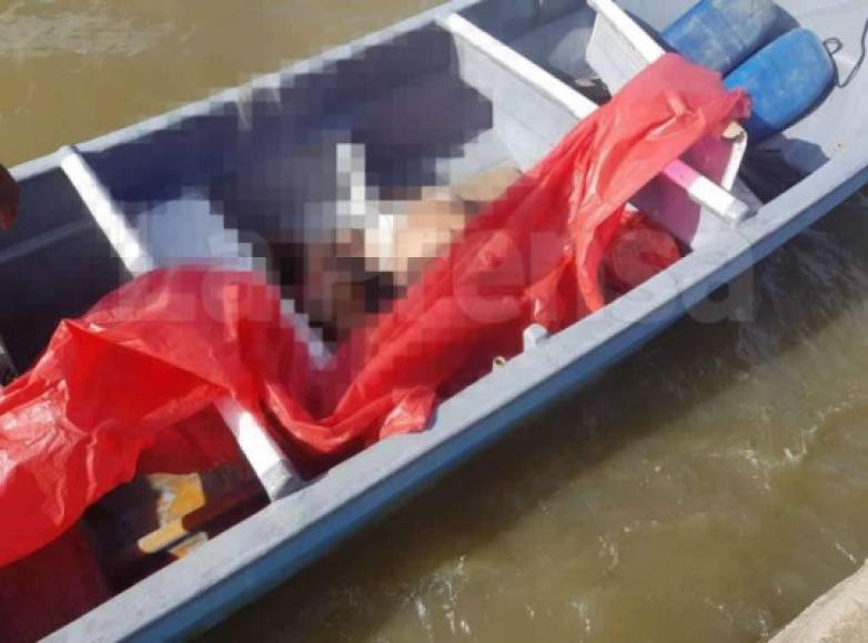 La lancha zarpó en horas de la mañana del muelle de cabotaje de Puerto Lempira, en ella iban a bordo 14 pasajeros y 2 tripulantes, es decir un total de 16 personas, relató el capitán de la lancha, Leo Arman Haylock (de 26 años).<br/>