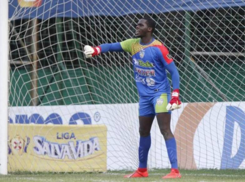 Julani Archibald: El nombre del portero caribeño comienza a sonar para llegar a las filas del Marathón y así pelear por un puesto con Denovan Torres. Fue de los jugadores que más destacó en los últimos años en Real de Minas.