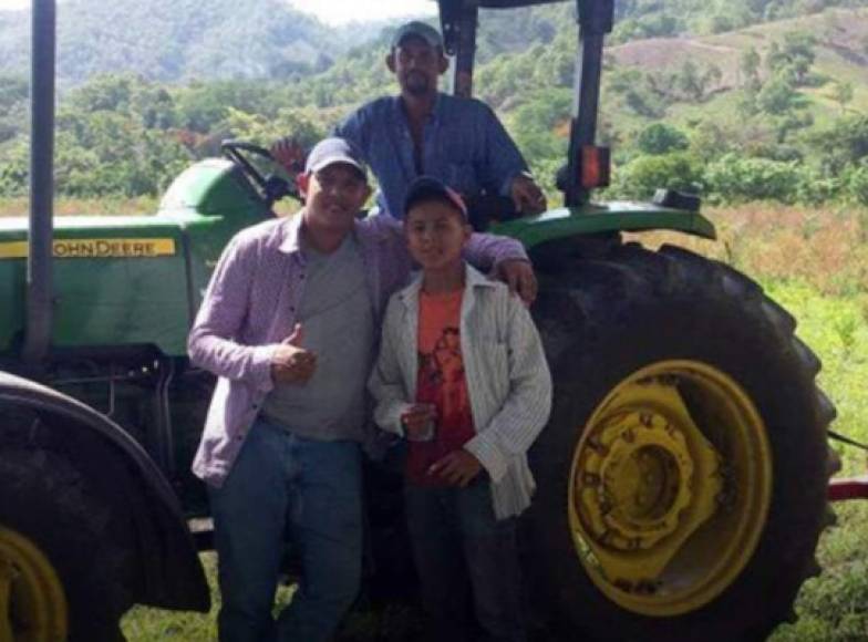 Roy Posas: El exdefensor hondureño es agricultor, vende maíz y abono.