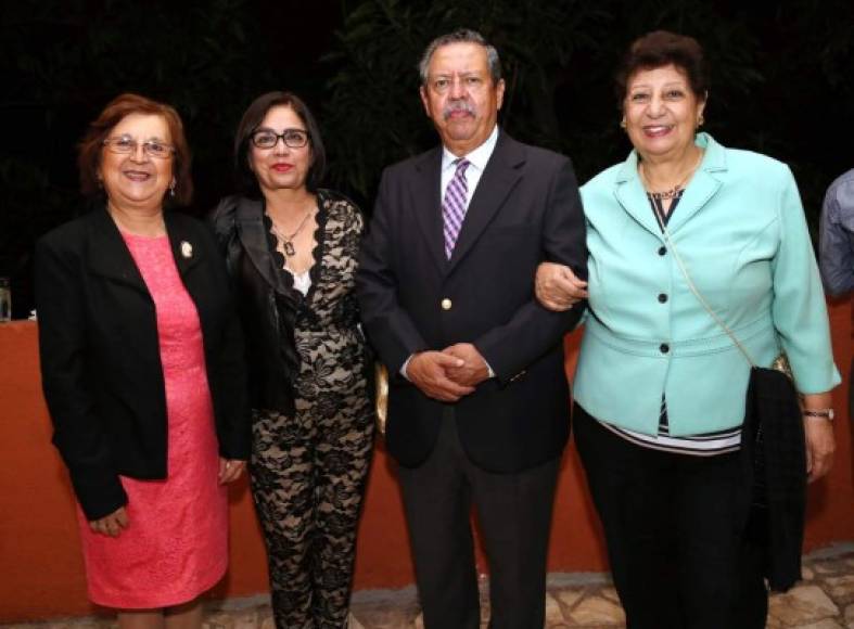 Fidelia Molina, Blanca Moreno, Adán Elvir y Anny Sahuri.