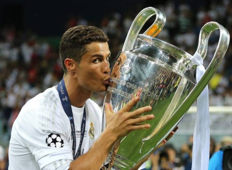 El crack portugués Cristiano Ronaldo (Real Madrid) se perfila a ganar el Balón de Oro. Ganó la Champions y con Portugal la Euro.