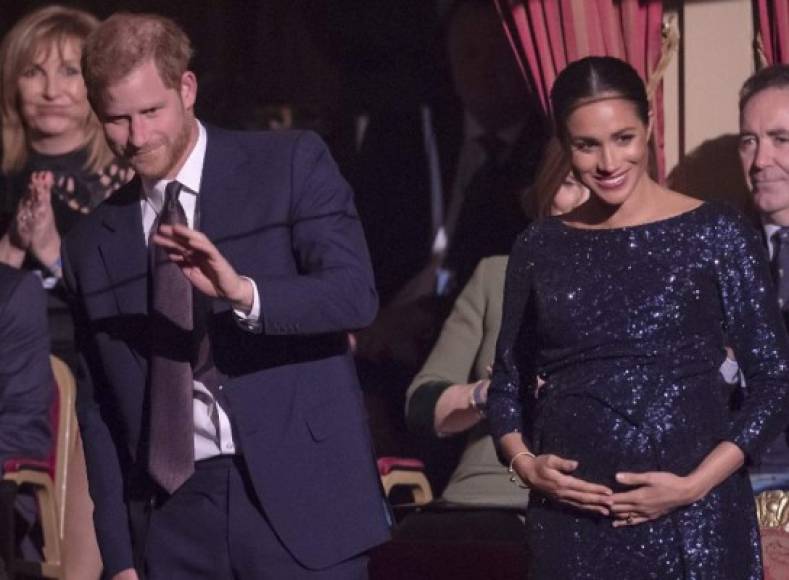 La pareja dijo esta semana que esperan que su primer hijo nazca a finales de abril o principios de mayo.