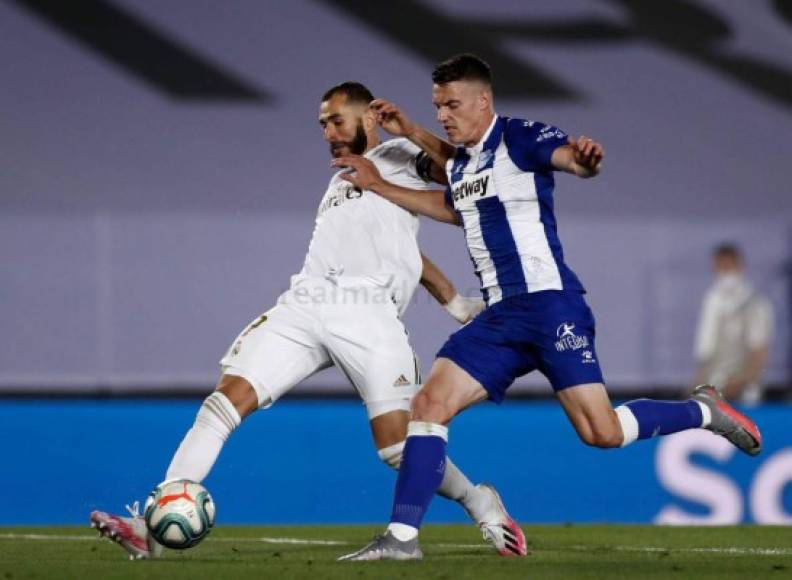 Karim Benzema participó en el segundo gol del Real Madrid al dar esta asistencia para Marco Asensio.