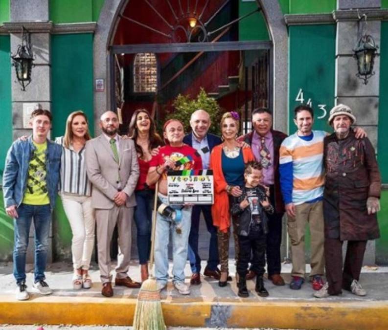 Además de Vecinos, Octavio tiene proyectos de películas con Omar Chaparro y Ana Claudia Talancón en El gato chido .<br/><br/>