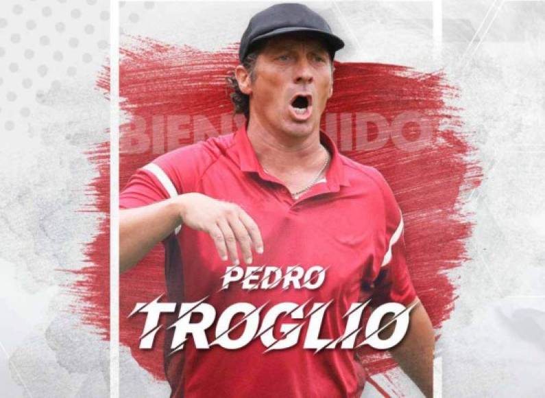 Pedro Troglio cuenta con 53 años de edad y se mostró entusiasmado por la oportunidad de dirigir al Olimpia. El estratega dirige desde el 2004.