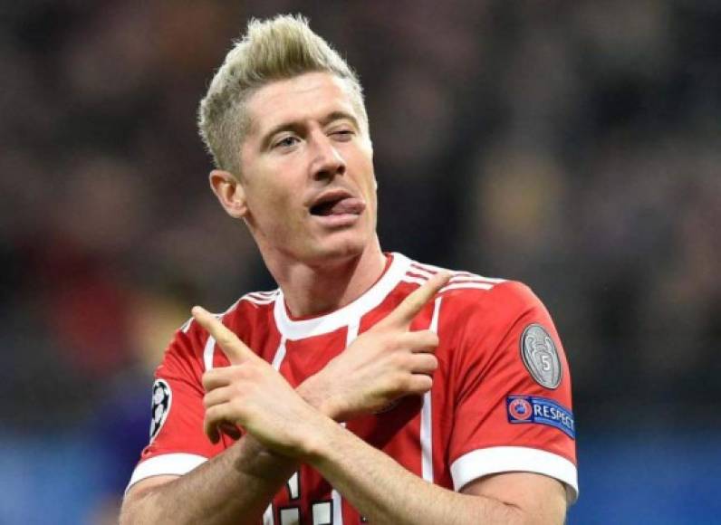 Lewandowski es una de las grandes estrellas del Bayern de Munich y suena como futuro jugador para el Real Madrid, pero en el paso estuvo muy cerca de recalar en el Manchester United. 'Es el mejor goleador del mundo. El Bayern no quiso dejarle ir', dijo en Bild Louis Van Gaal, ex entrenador del equipo inglés.