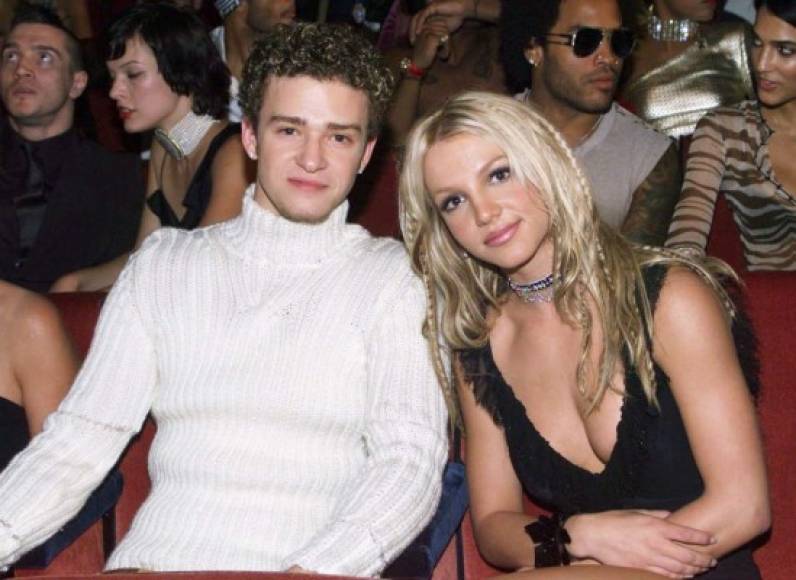 Britney Spears supuestamente engañó a Justin Timberlake con un ex de ella llamado Jason Alexander. Ella fue acusada anteriormente de engañar a Timberlake, quien probablemente era demasiado impresionante y bien adaptado para ella, con su coreógrafo en ese momento Wade Robson.