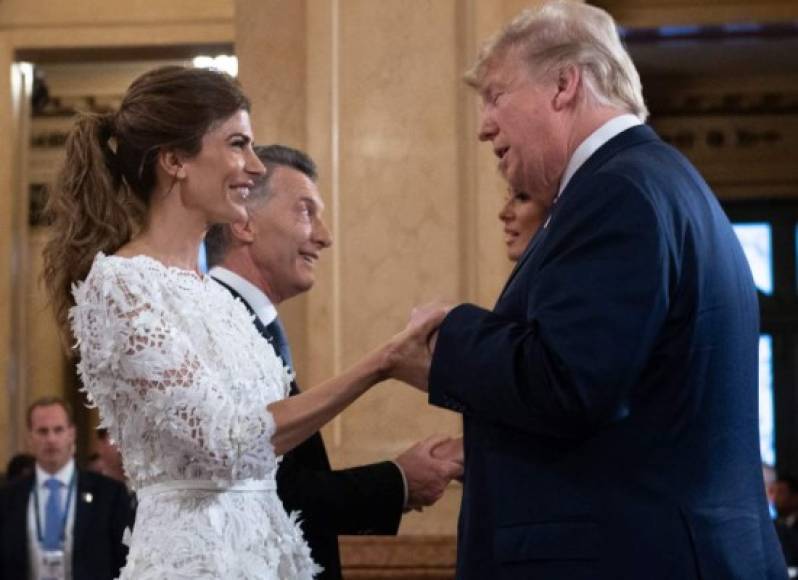 Juliana Awada, la primera dama argentina, deslumbró con su belleza y elegancia a los líderes mundiales congregados el fin de semana pasado en Buenos Aires para la cumbre del G20, incluyendo al presidente estadounidense, Donald Trump.