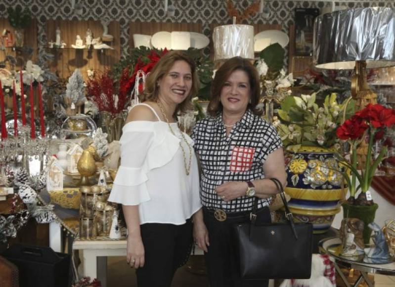 Elena Handal y Malissa Pineda.