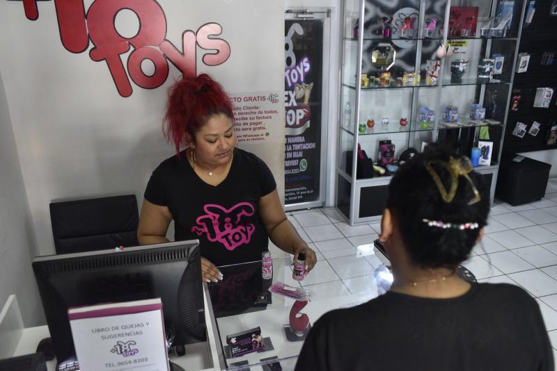 Mujeres son el 99 % de clientela en tiendas de juguetes sexuales