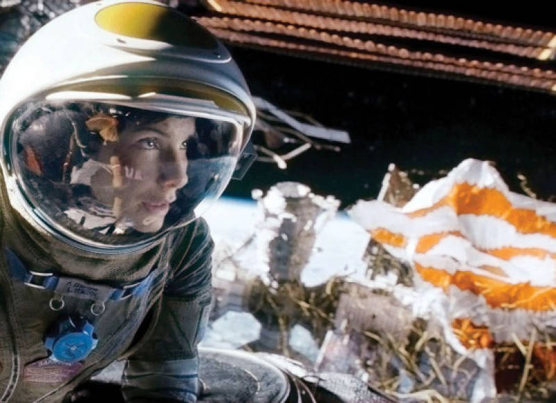 Sandra Bullock (Arlington, 1964) ha sido nominada a una nueva estatuilla por 'Gravity'. La película opta a diez galardones.Esta actriz y productora, con un Oscar ('Un sueño posible' (2009) en su casa, ha demostrado saber dirigir bien su carrera tanto en temas económicos como artísticos. '
