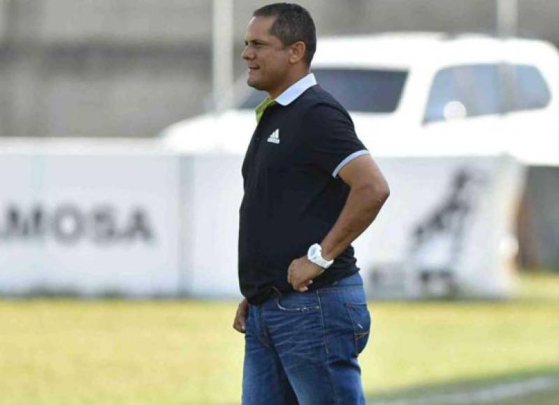 Héctor Medina: El exjugador y hoy entrenador fue cesado del banquillo del Social Sol de la Liga de Ascenso.