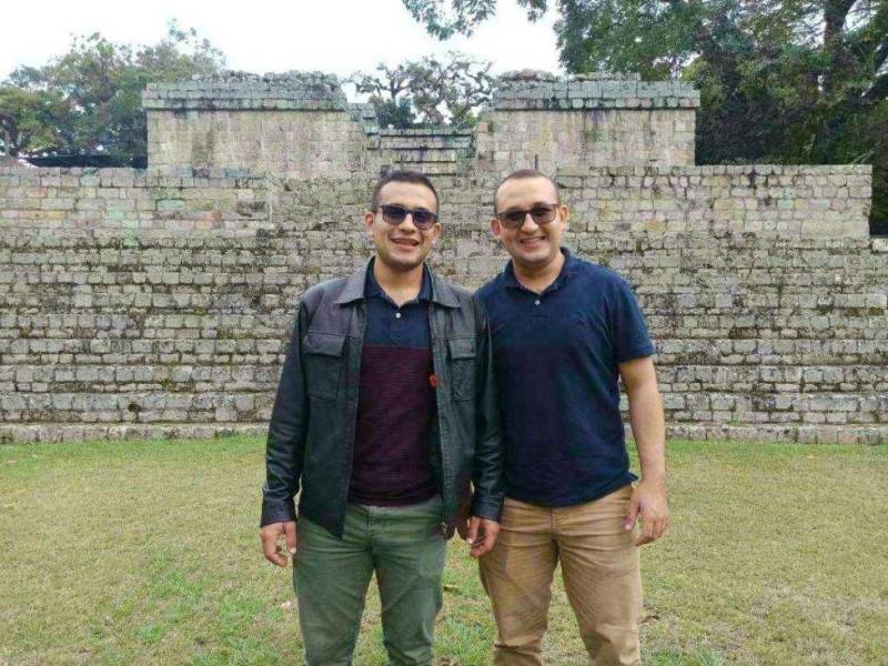 “Somos hermanos biológicos y hoy sacerdotes”: dicen los hermanos Guerra Estévez. “Somos hermanos biológicos y hoy sacerdotes”: dicen los hermanos Guerra Estévez.