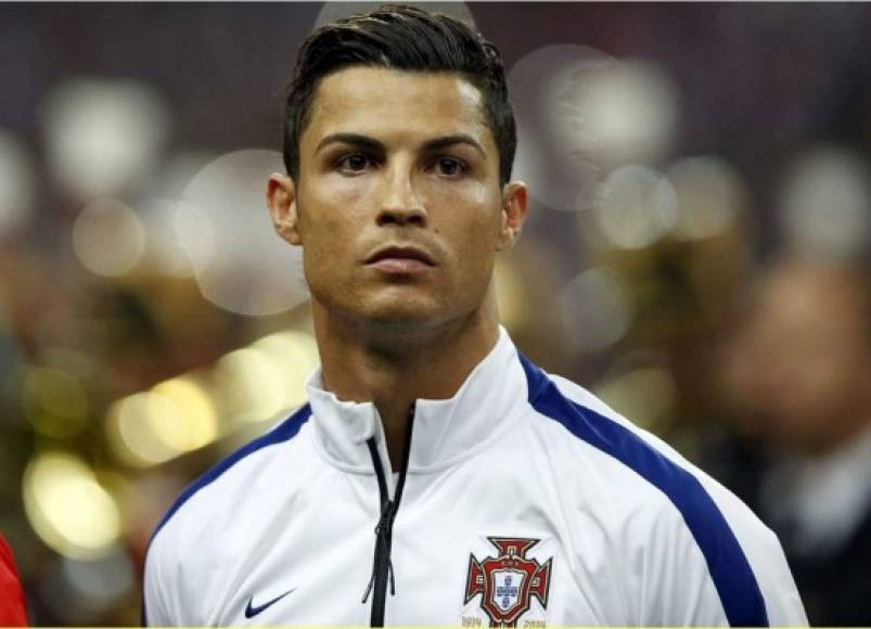 Como todo futbolista, el crack portugués Cristiano Ronaldo tiene jugadores que le gustan dentro del campo de juego. Este es su top 10 de mejores del mundo.