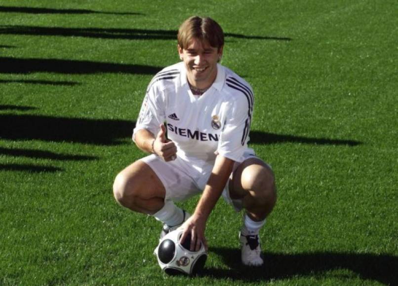 Antonio Cassano. 'Il Bambino' se transformó en 'Il Gordo' mientras fue futbolista del Real Madrid. Sólo jugó 19 partidos con la camiseta merengue, en los que marcó dos goles.