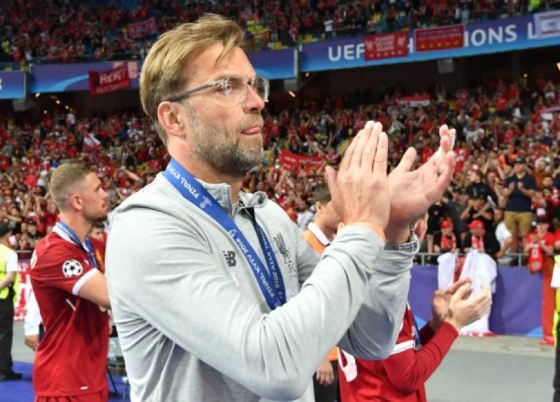 El entrenador del Liverpool Jürgen Klopp, le agradeció el apoyo a la afición del club inglés.