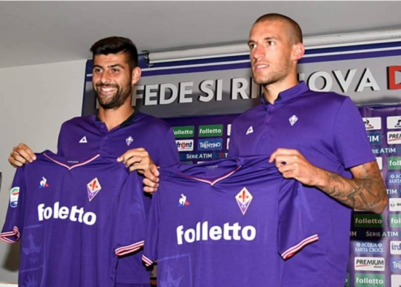 La Fiorentina ha presentado este día a dos de sus nuevos fichajes. Marco Benassi, de 22 años, (izquierda), y Cristiano Biraghi de 24 años.