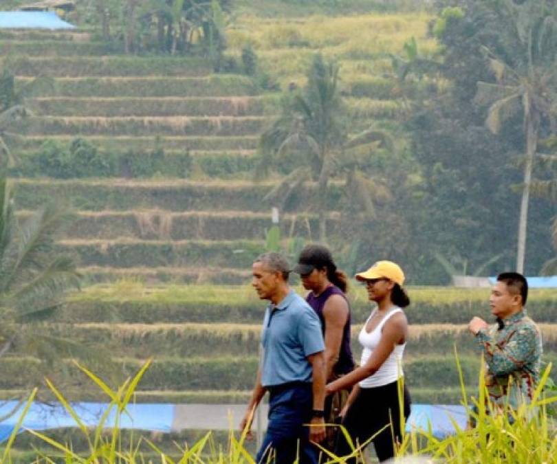 Desde que dejaron la Casa Blanca, los Obama se han dedicado a recorrer el mundo en unas prolongadas vacaciones.