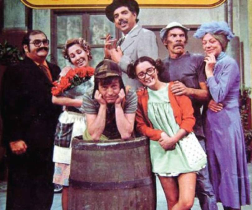 Además, en ese mismo mes la revista People en Español refirió que la propia 'Chilindrina' habría afirmado que su distancimiento con 'Chespirito' fue culpa de Florinda Meza.