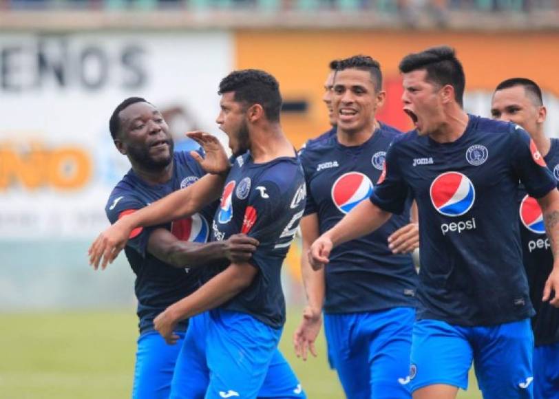 Pero el Motagua lo igualó por medio de Marcelo Pereira que gritó con mucha euforia su gol.