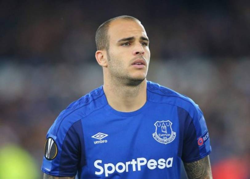 El Sevilla ha hecho oficial la llegada de Sandro en calidad de cedido hasta lo que resta de temporada. Llega procedente del Everton.