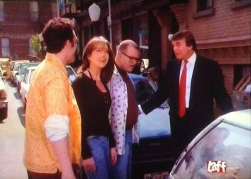En 1997 apareció en el programa de Drew Carey, 'The Drew Carey Show', en el que los personajes del programa se encontraban con el magnate en un embotellamiento de tráfico en la ciudad de Nueva York.