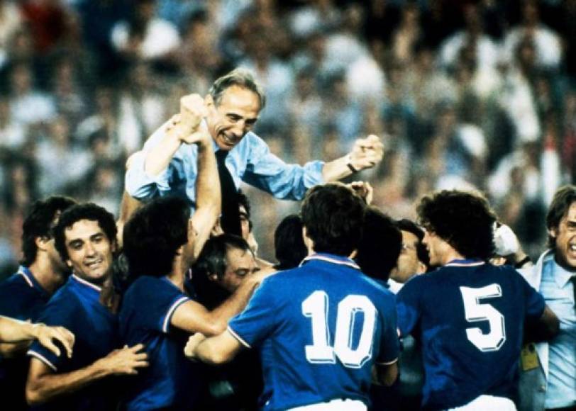 Mundial de España 1982 - España, en el año 1982, vería cómo Italia se proclamaría campeón del mundo por tercera vez en su historia. La Nazionale vencería 3-1 a Alemania en una final que se disputó en Madrid, en el estadio Santiago Bernabéu.