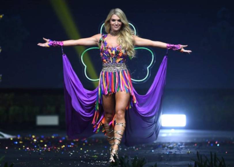 Grainne Gallanagh, Miss Ireland 2018 walks on stage during the 2018 Miss Universe national costume presentation in Chonburi province on December 10, 2018. (Photo by Lillian SUWANRUMPHA / AFP)