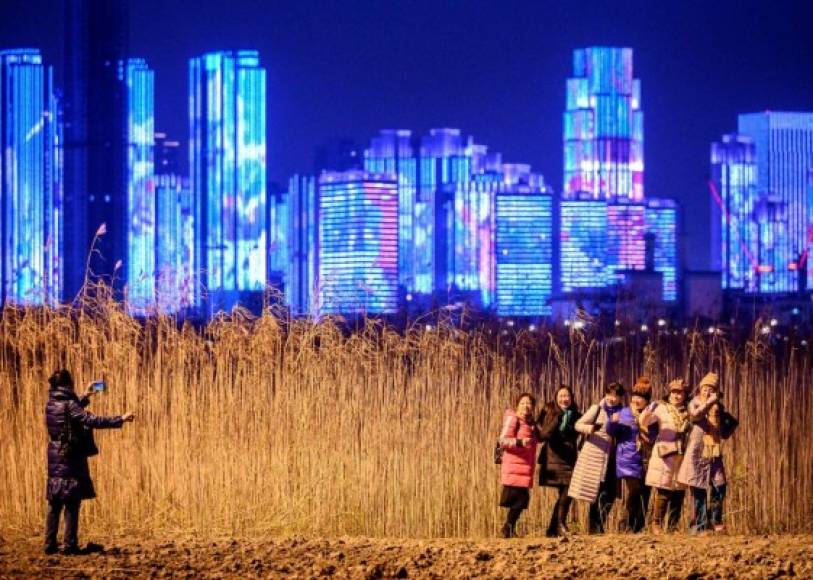 Lejos quedó enero del año pasado, cuando Wuhan registraba decenas de casos diarios de una 'misteriosa neumonía' que acabaría por causar 3.869 muertes en la ciudad, según las estadísticas oficiales.