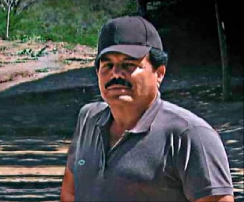 'El cártel sigue funcionando porque tienen a Ismael 'Mayo' Zambada y posiblemente es hasta más astuto que El Chapo porque él ha dirigido el cártel de Sinaloa desde que cayó El Chapo Guzmán', agrega.