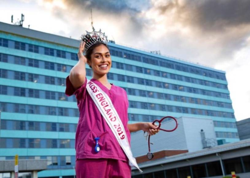 Ahora la coronada Miss Inglaterra en 2019 ha regresado al Reino Unido de una gira de ayuda humanitaria en el extranjero para continuar su carrera como doctora en medio de la pandemia de coronavirus .