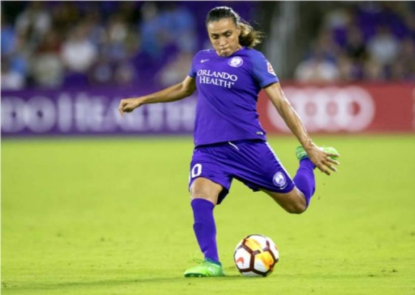 La brasileña Marta actualmente juega en los Orlando Pride de la liga estadounidense.