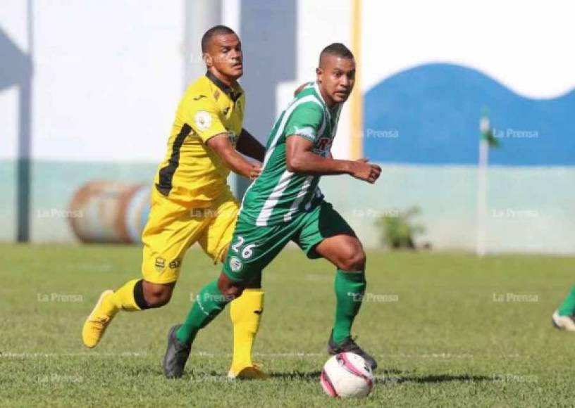 Óscar Salas: Tras despedirse del Juticalpa, el ex jugador del Olimpia ha revelado en diversas ocasiones su deseo de poder jugar en el Motagua, el club de sus amores. Aunque se ha conocido que también cuenta con ofertas del exterior. 'Ya días quiero jugar con Motagua, a ver si se da. Es un deseo personal, nunca se ha dado', dijo hace unos días atrás.