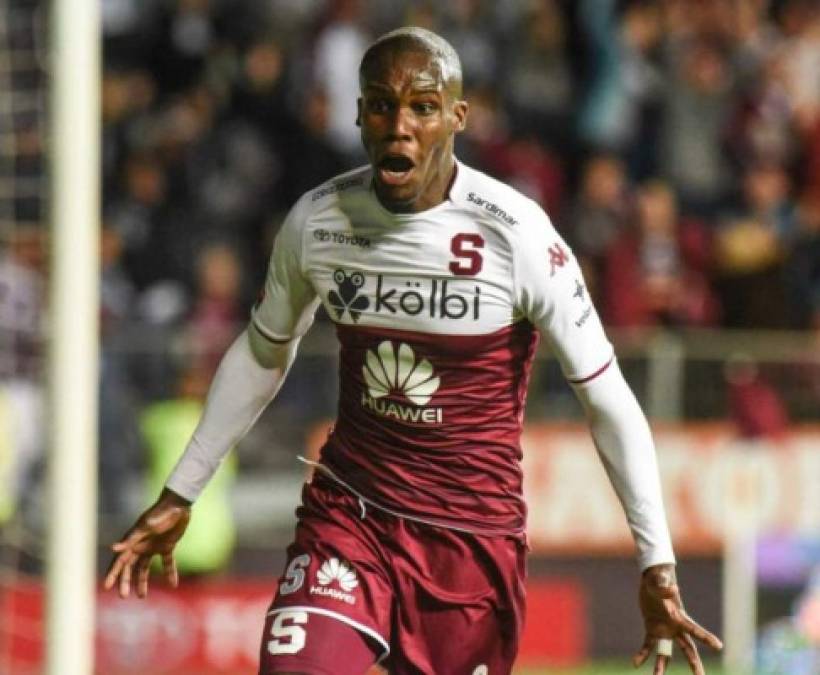 Rubilio Castillo: El delantero hondureño ha señalado que seguirá jugando en el Saprissa de Costa Rica ante rumores que sería dado de baja. 'Seguimos en Saprissa y bueno tengo un contrato, hablé con la gente de Costa Rica y la intención es que yo siga', dijo.<br/><br/>