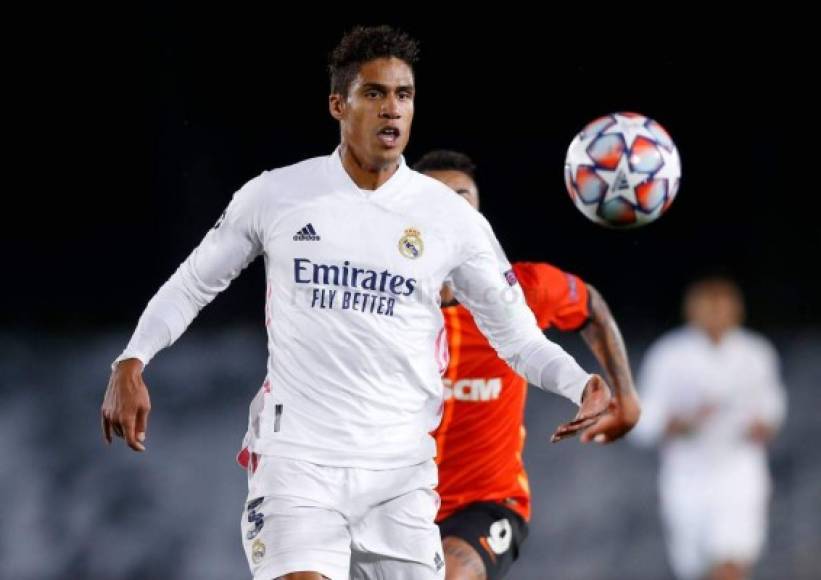 Raphael Varane - Ante la ausencia de Sergio Ramos, al francés le tocaba ser líder de la defensa madridista, pero no fue así. Incluso, se metió un autogol.<br/><br/>También se vinó a la mente el desastroso partido que jugó ante el Manchester City la pasada edición de la Champions, en el encuentro que supuso la eliminación del cuadro español en octavos contra el conjunto de Pep Guardiola.