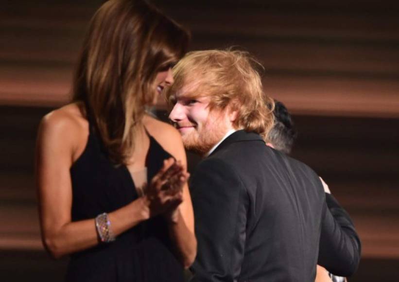 Ed Sheeran se llevó este lunes en Los Ángeles el Grammy a Canción del Año por el tema 'Thinking Out Loud'.