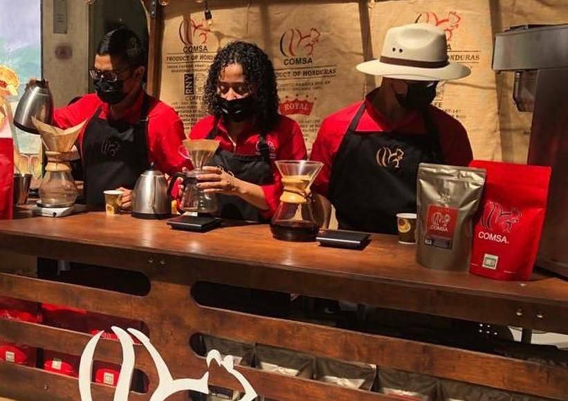 Una de las empresas con las que Starbucks ha establecido relaciones comerciales es Cafés Especiales de Marcala (Comsa). En 2016 Comsa fue notificada del interés de la cadena en su café de especialidad. 