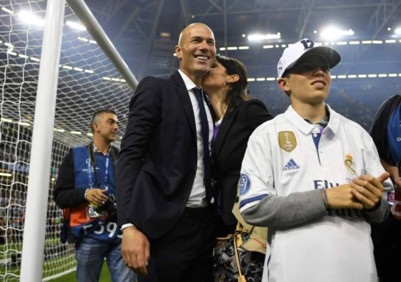 Zinedine Zidane junto a su esposa, la española Veronica.